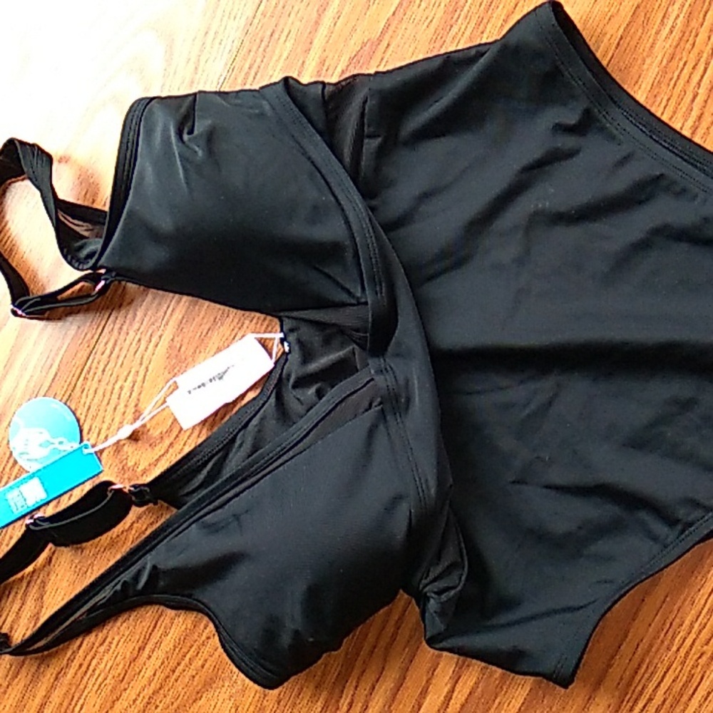 ⚠️🔜 Cupshe Brand New One Piece Black Plus Size 0X Bathing Suit Mid Drift